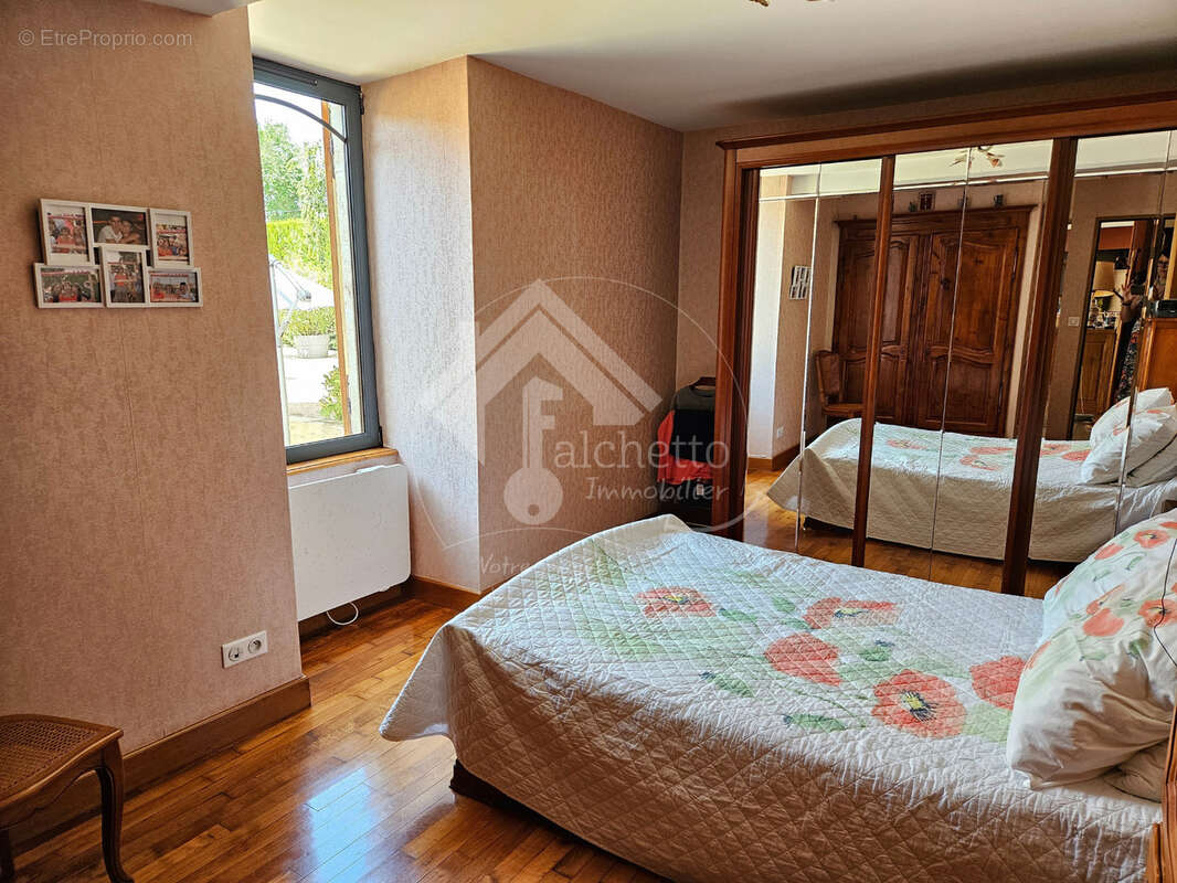 Maison à SAINT-POURCAIN-SUR-SIOULE