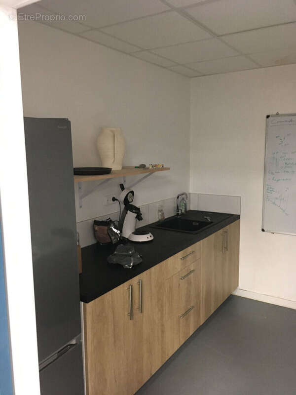 Commerce à AIXE-SUR-VIENNE