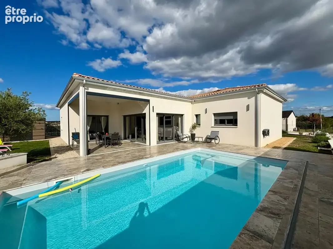 Maison à MONTAMISE