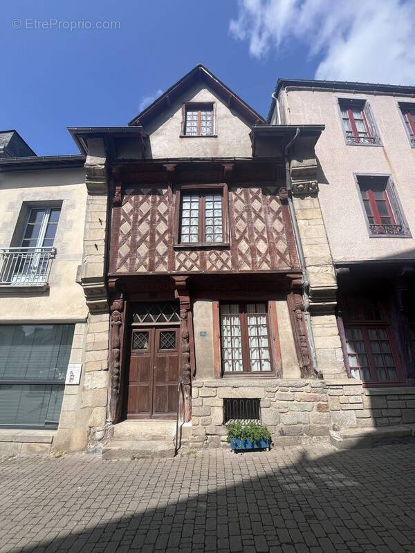 Maison à JOSSELIN