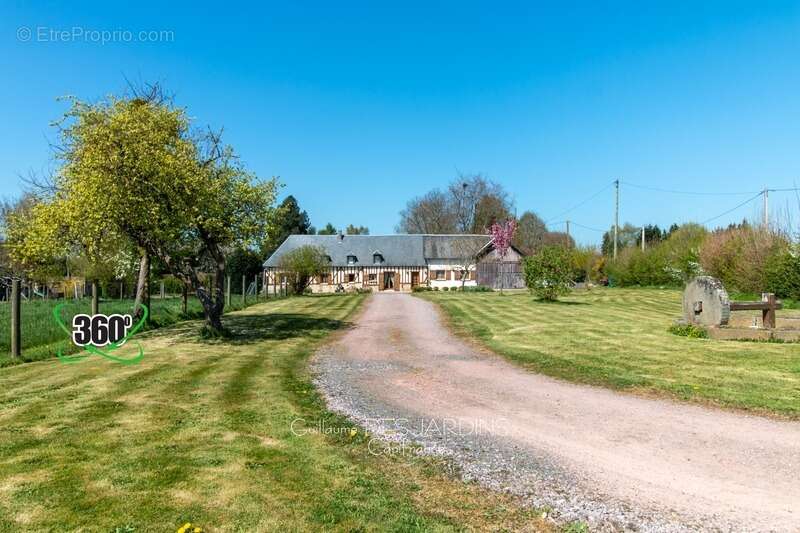 Maison à AUBRY-LE-PANTHOU