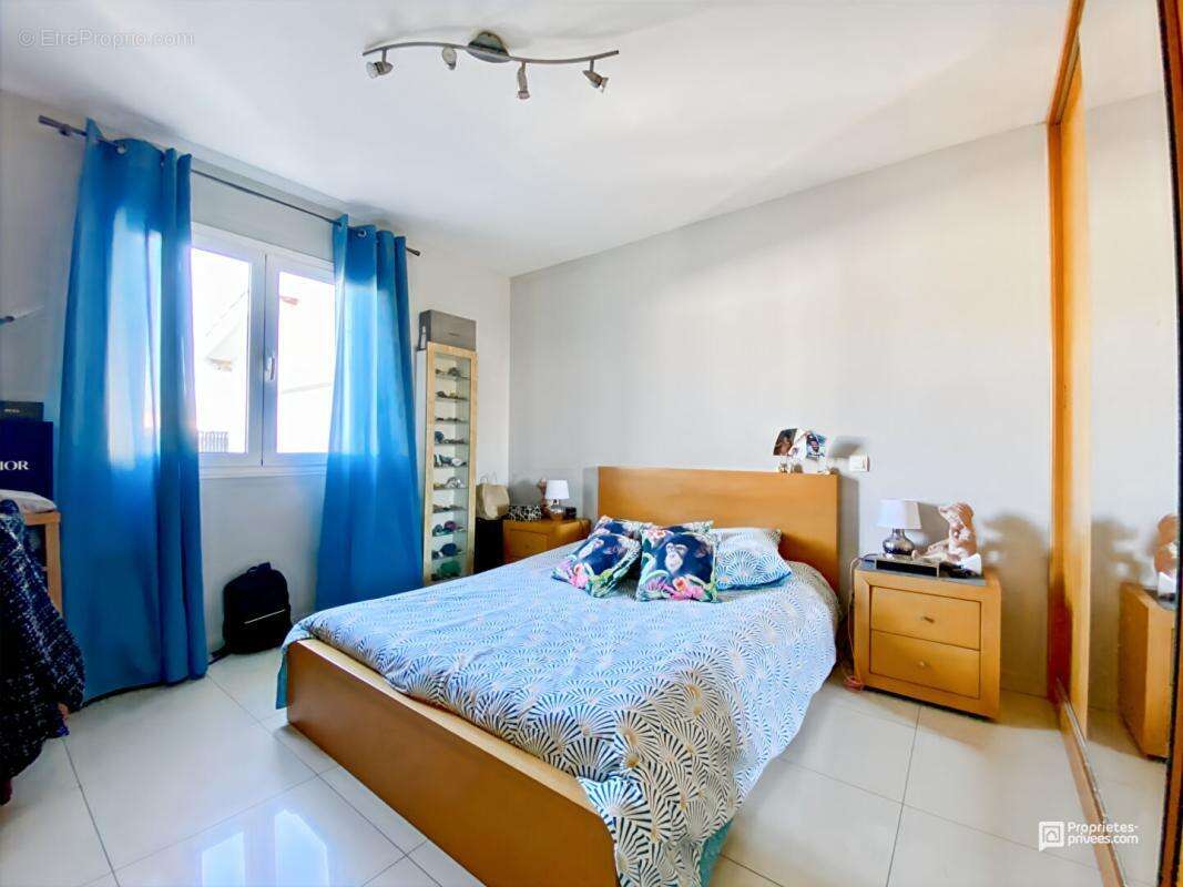 Maison à AMBARES-ET-LAGRAVE