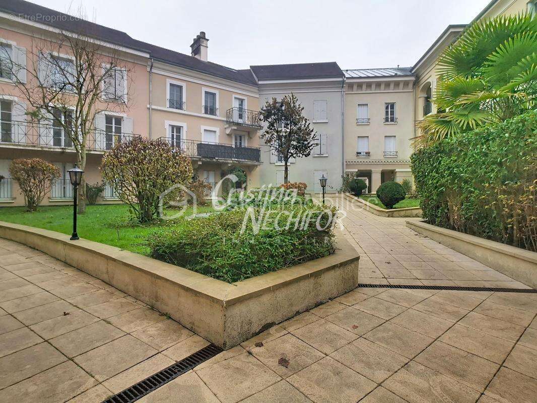 Appartement à SERRIS