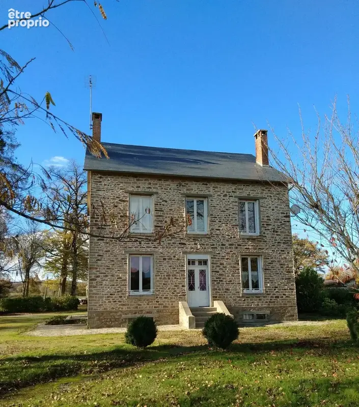 Maison à SAINT-GEORGES-LES-LANDES