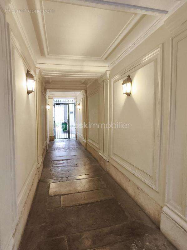 Appartement à PARIS-6E