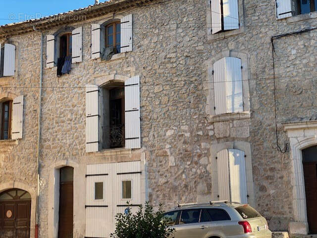 Appartement à ORGON