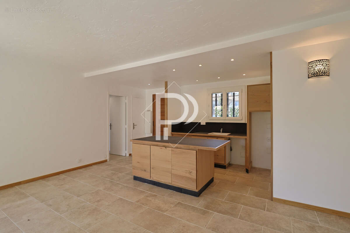 Appartement à PLAN-DE-LA-TOUR