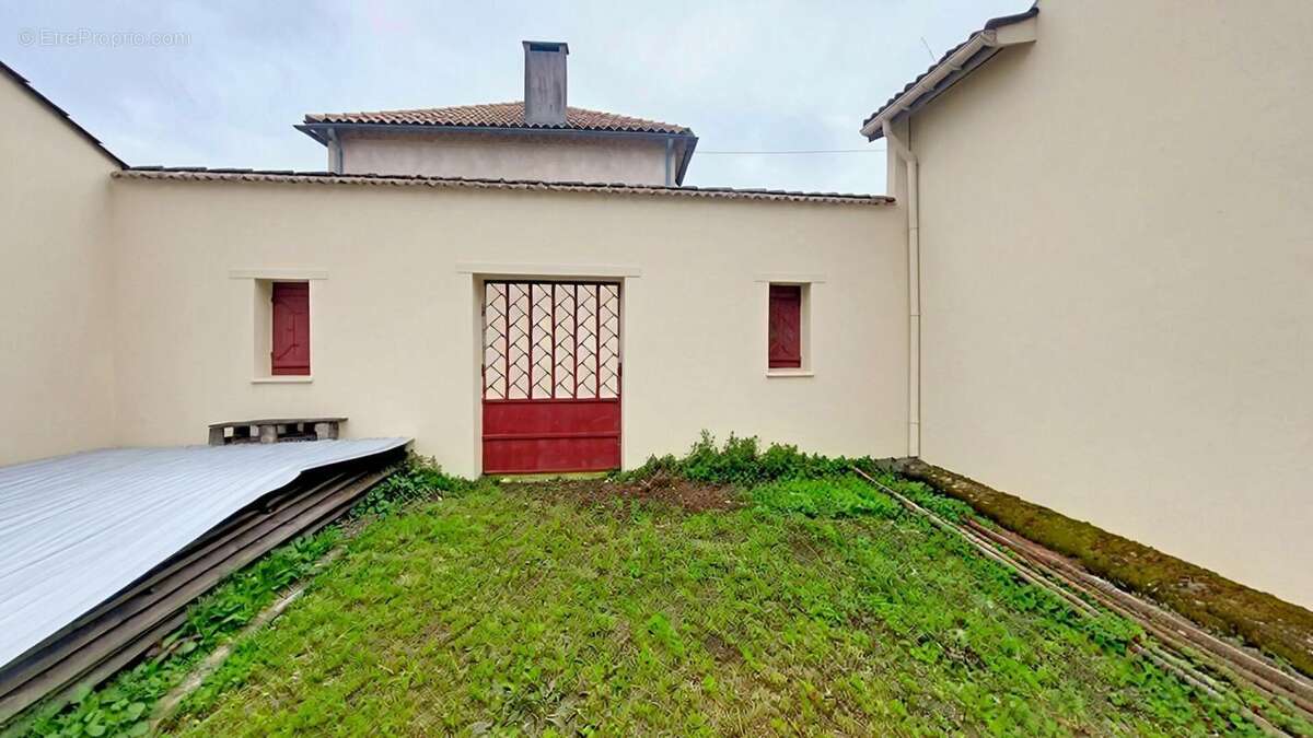 Maison de charme à Blaignan proche de Lesparre Médoc 8 pièce(s) 230 m2 joli petit village viticole - photo 10