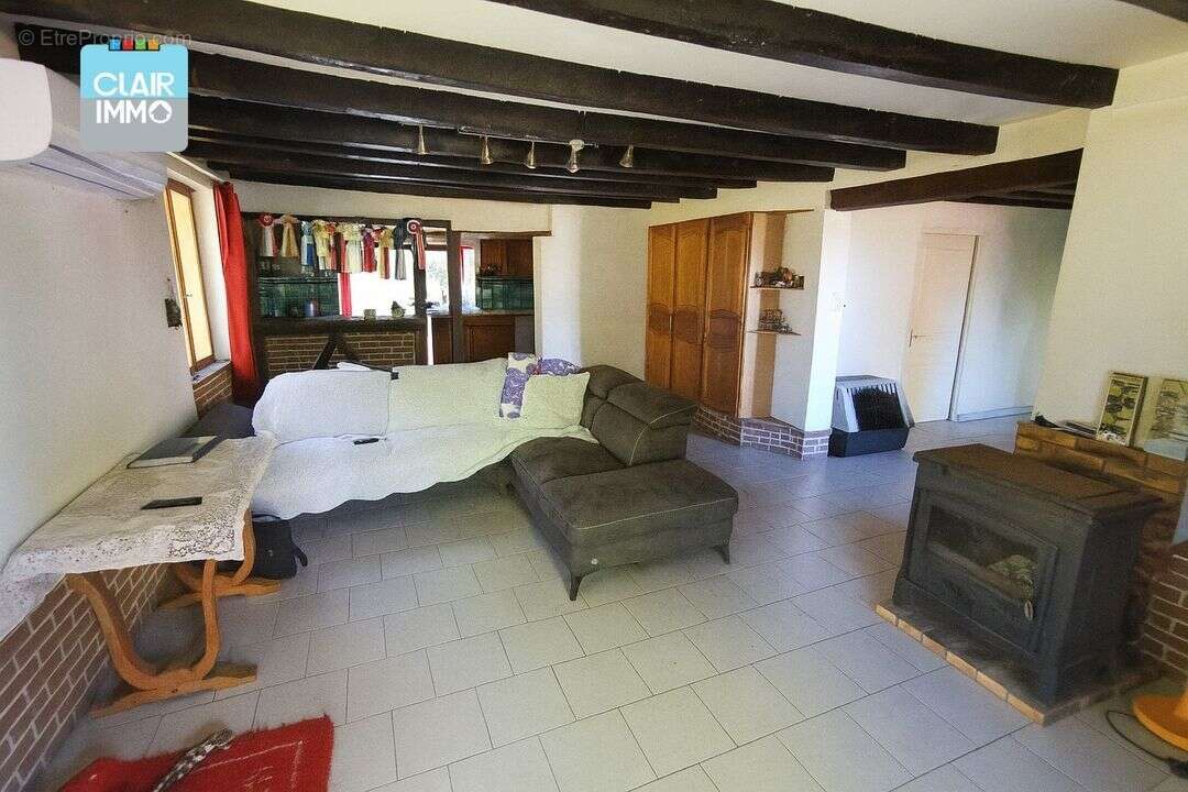 À La Chapelle-Saint-Sauveur - Longère de 287 m² avec - Maison à LA CHAPELLE-SAINT-SAUVEUR