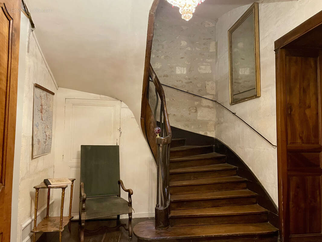 Maison à CHATEAUNEUF-SUR-CHARENTE