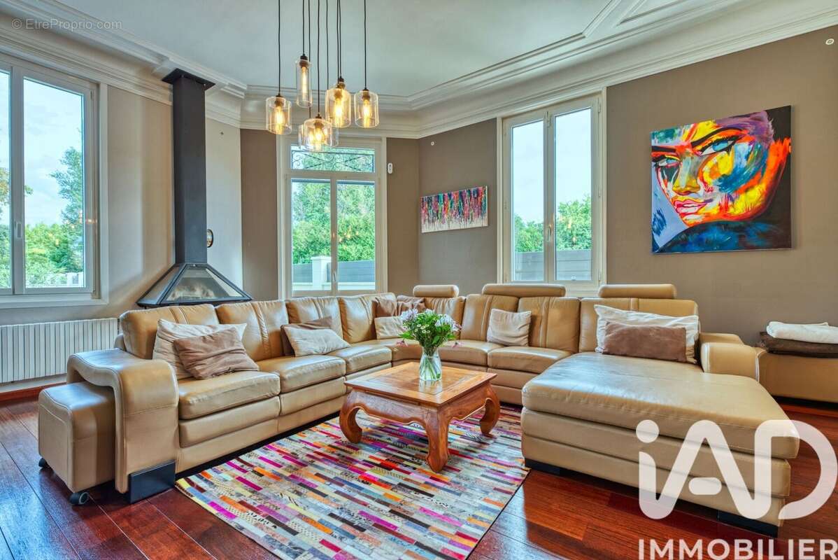 Photo 2 - Maison à SAINT-MEDARD-EN-JALLES