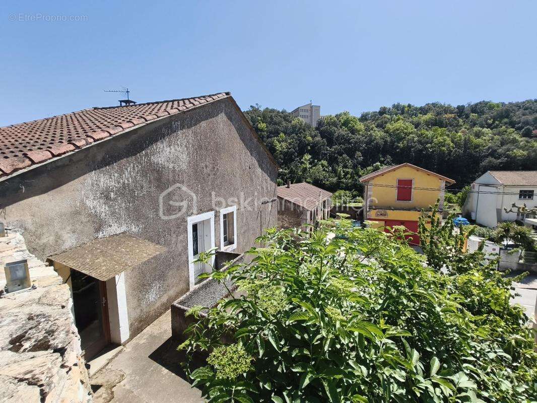 Maison à SAINT-PONS-DE-THOMIERES