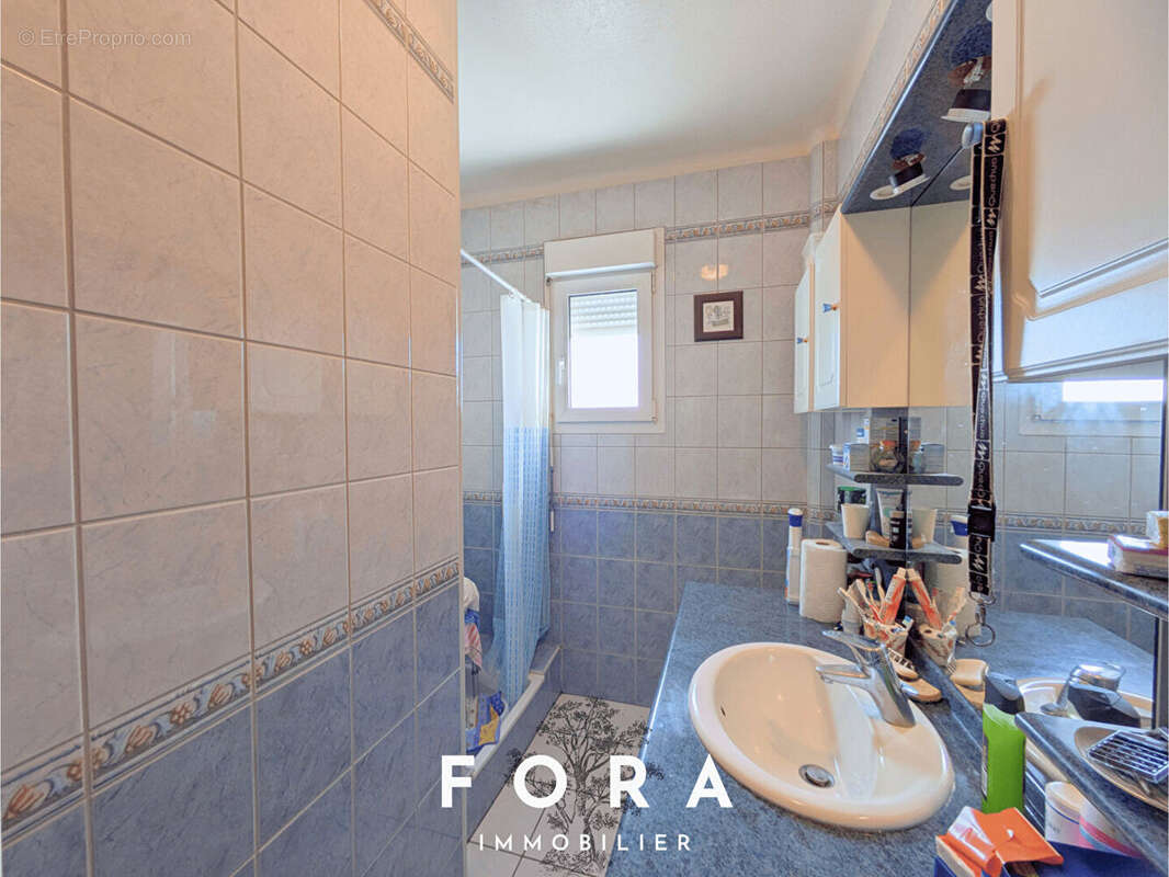 Maison à CONDE-SUR-NOIREAU