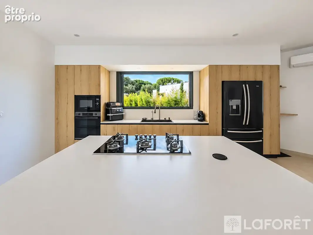 CALVI Élégante villa contemporaine de plain-pied avec piscine à débordement - photo 8