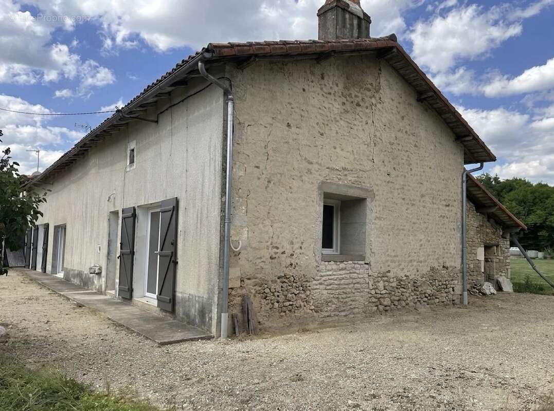 Maison à ROMAGNE