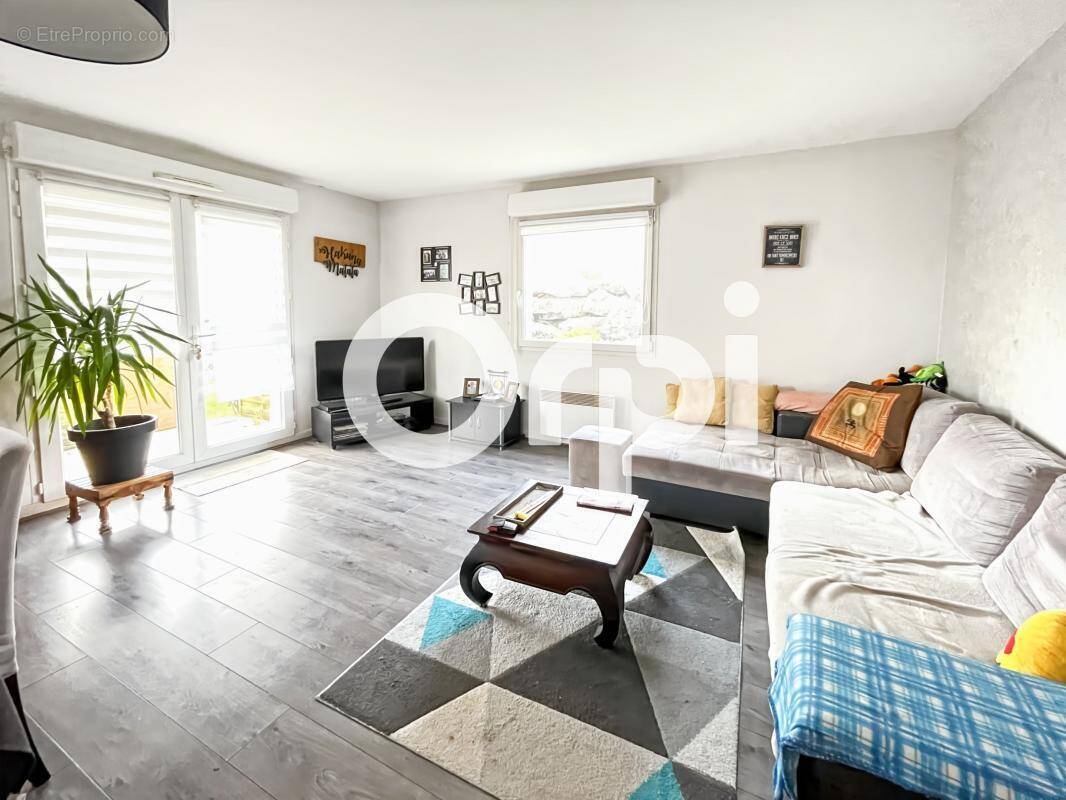 Appartement à SAINT-MARTIN-BOULOGNE