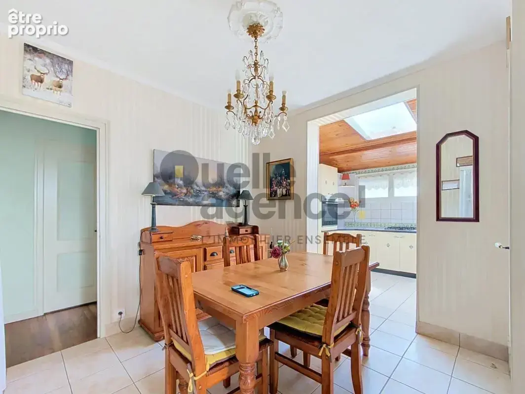 Maison 6 pièces 119 m² à vendre à Saint-Martin-Des-Champs (29600) - photo 8
