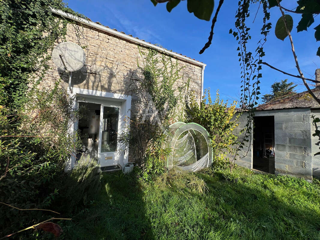 Maison à LONGEVILLE-SUR-MER