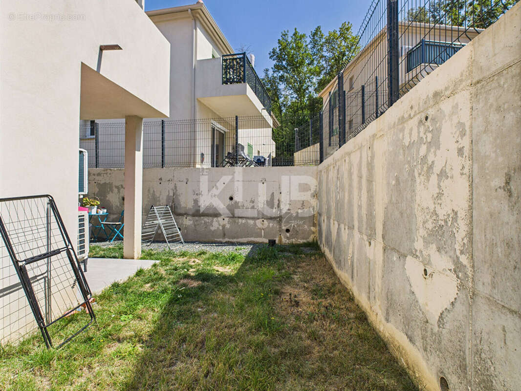 Appartement à CORTE