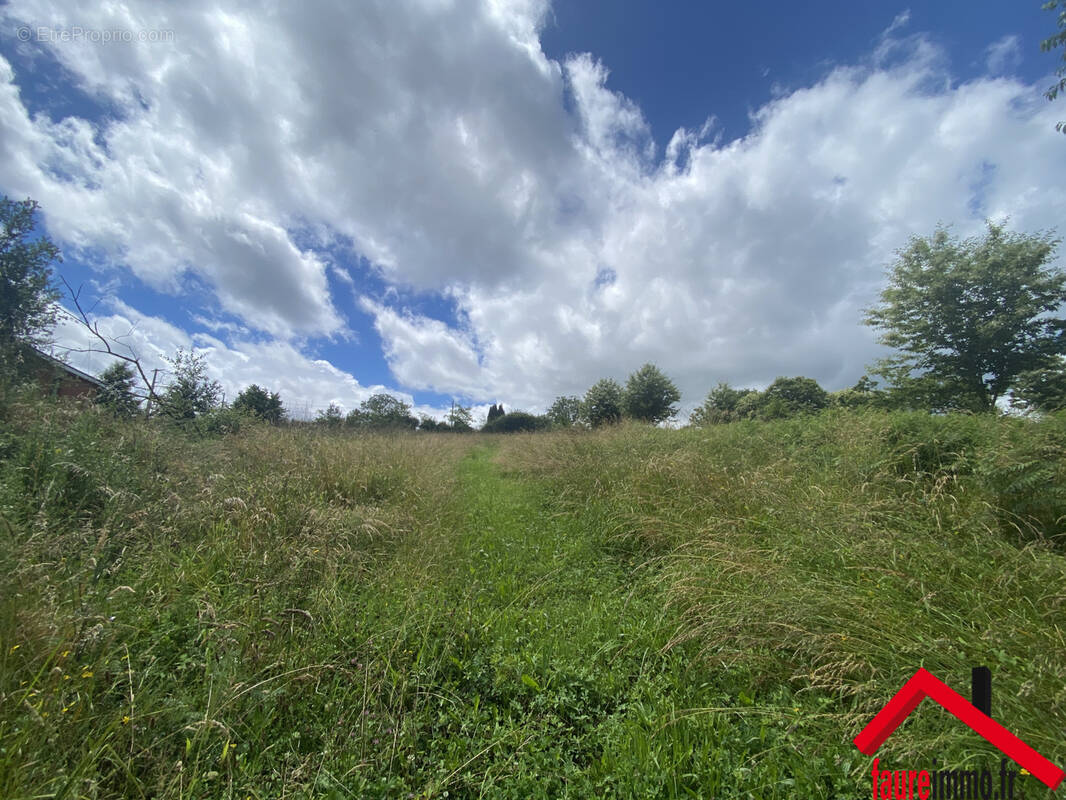 Terrain à SAINTE-FEREOLE