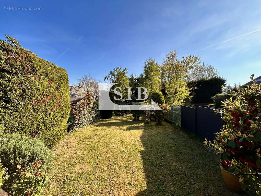 Maison à LA VILLE-DU-BOIS