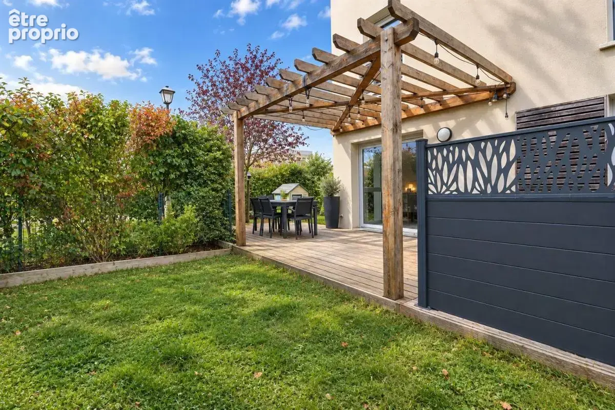 Duplex a BROCHON 83m², 90m² de jardin, Garage double - photo 13
