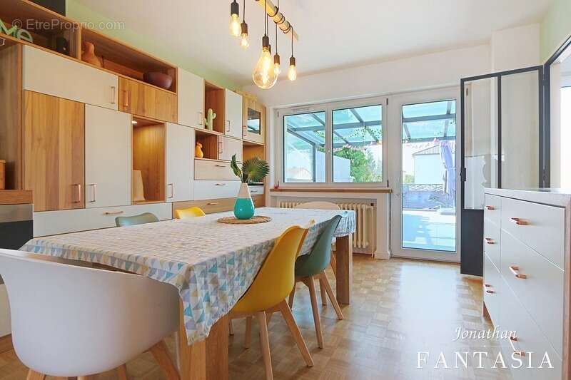LA MAXE – Maison familiale de 230 m² au sol avec piscine chauffée et généreux espaces extérieurs - photo 32