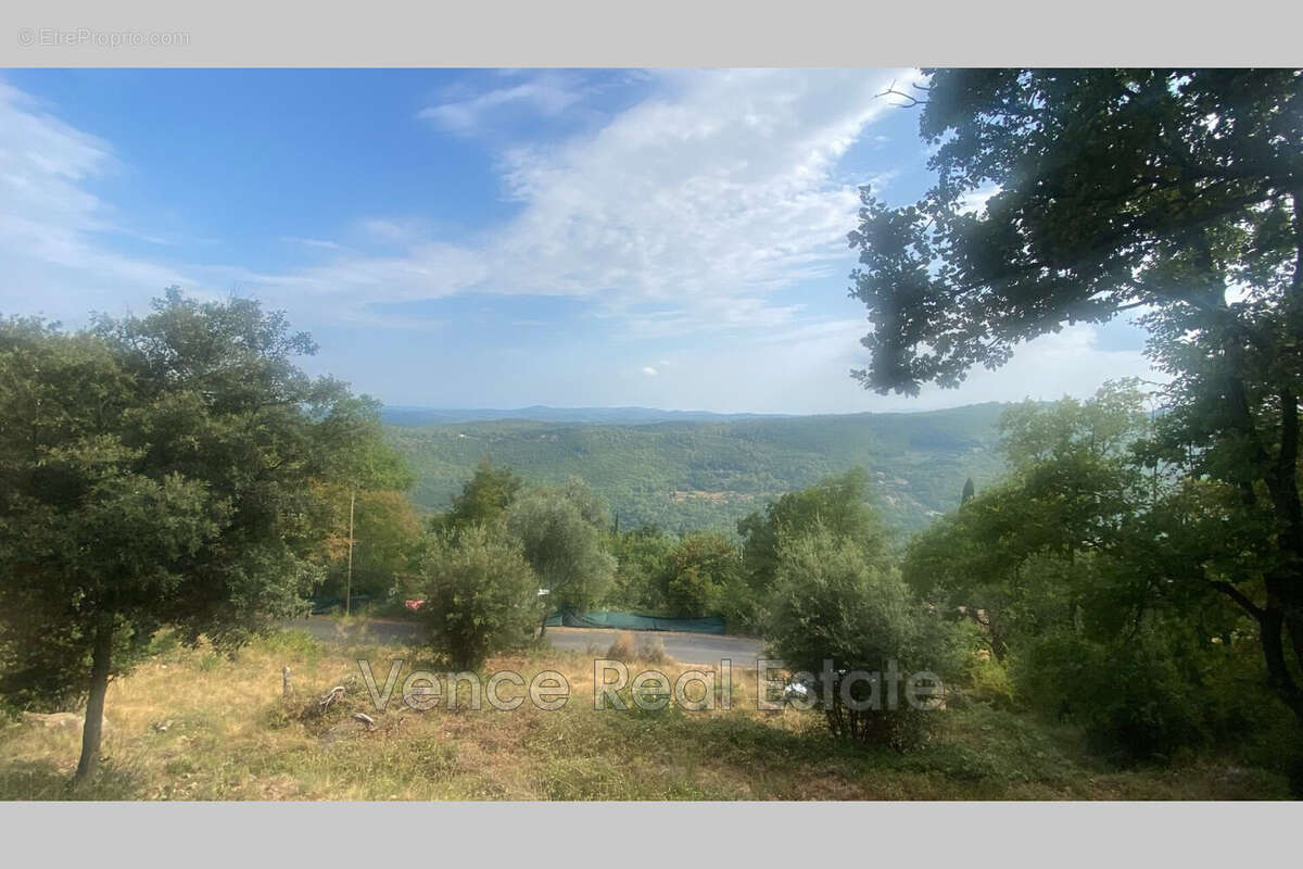 Terrain 5092 m² à Tourrettes-Sur-Loup  - photo 2