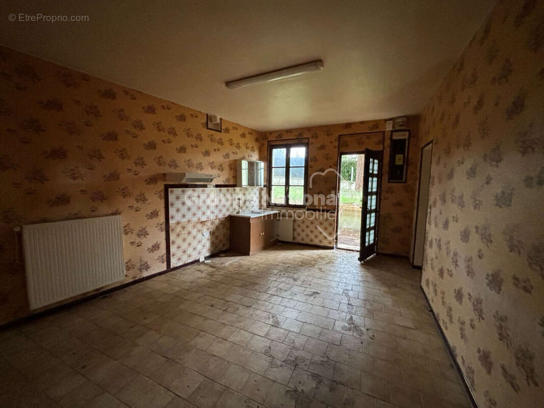 Maison à VIC-SUR-AISNE