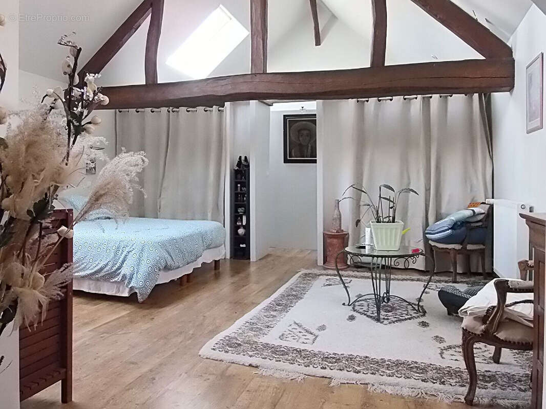 Maison à EPERNON