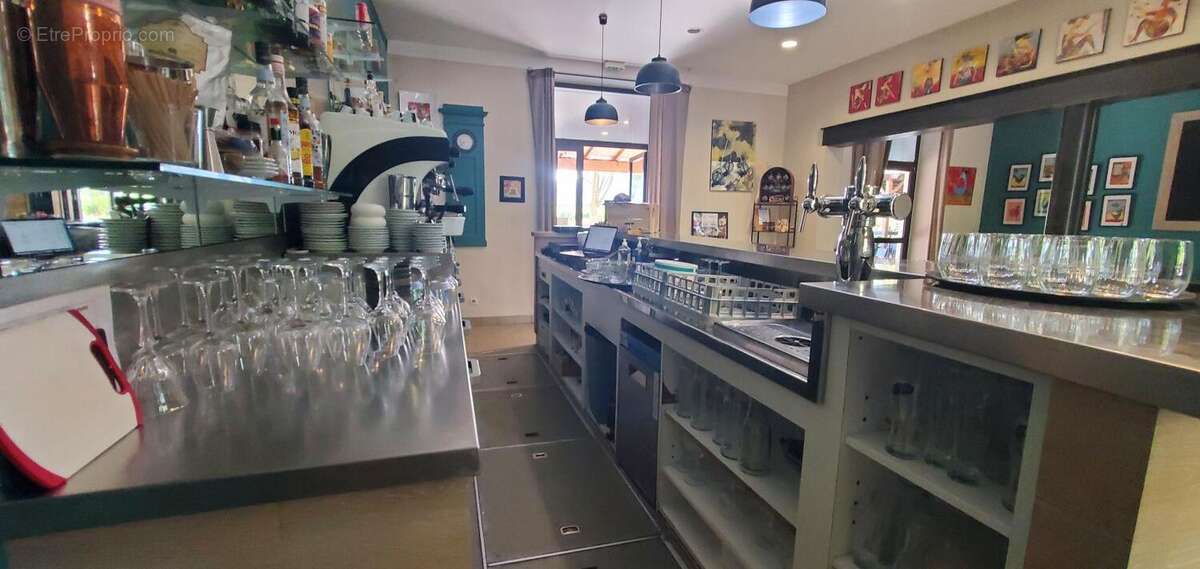 Bar  Restaurant  À Vendre sud Ardèche - photo 7