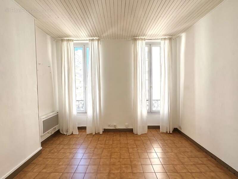 Appartement à MARSEILLE-7E