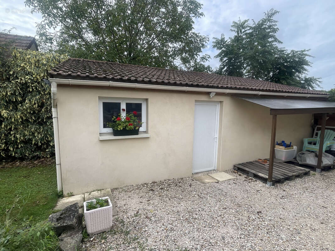 Maison à SAVIGNY-LE-SEC