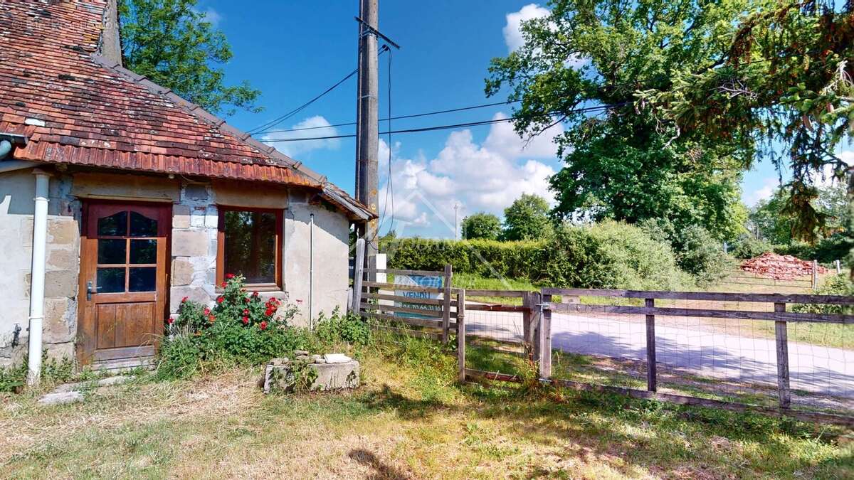 Longère 4 chambres sur 700 m² de jardin, Autry-Issard - photo 2