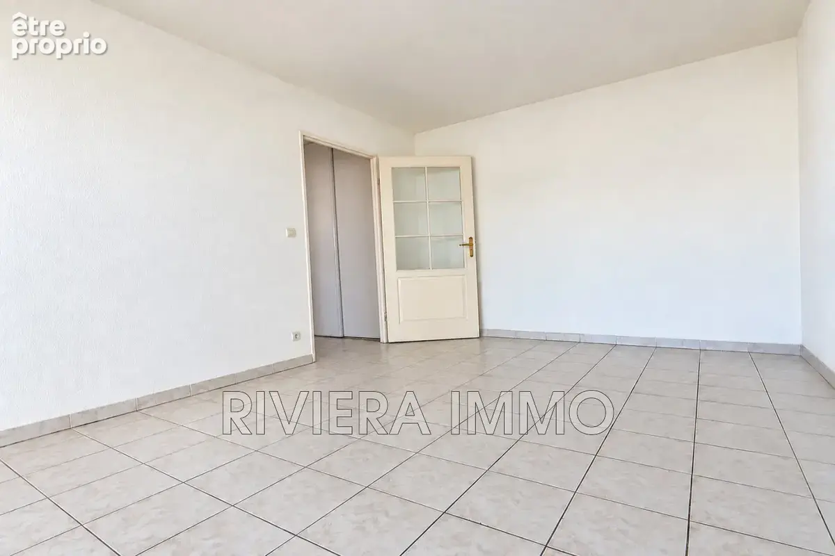 Appartement 2 pièces 40 m² à vendre à Cannes (06400) - photo 4