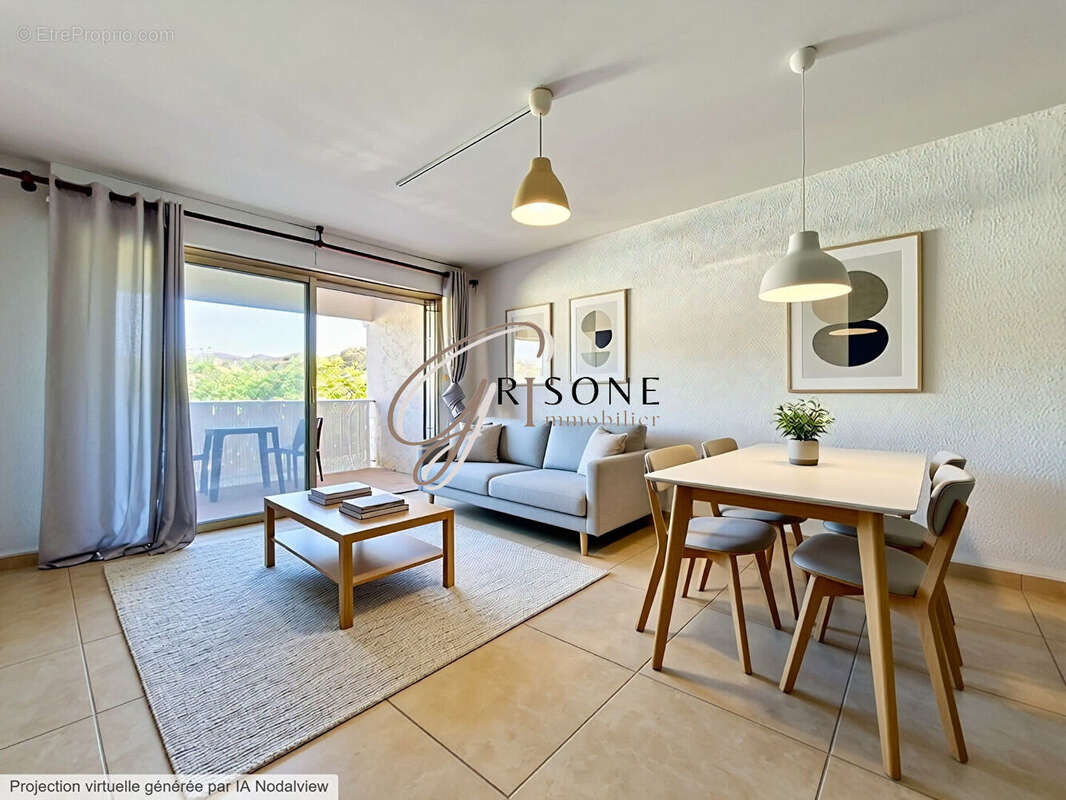 Appartement à SIX-FOURS-LES-PLAGES