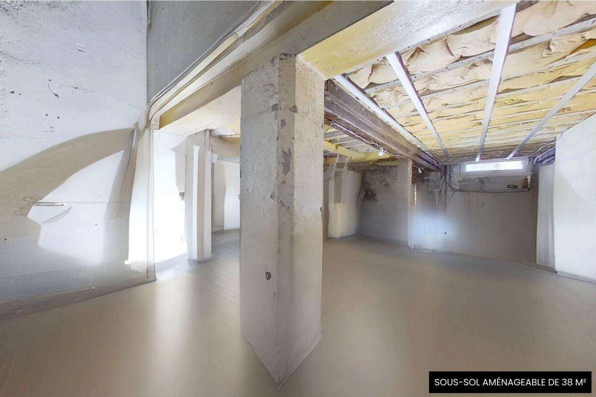 Commerce à VILLENEUVE-DE-LA-RAHO