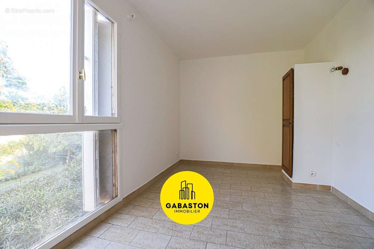 Appartement à MARSEILLE-12E