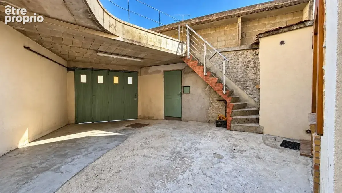 Maison de ville avec terrasse, stationnement et grenier aménagé - photo 2