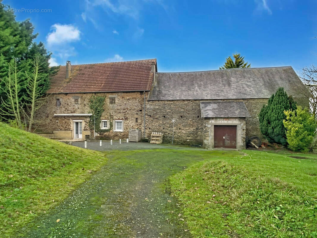 Maison à SAINT-GEORGES-MONTCOCQ