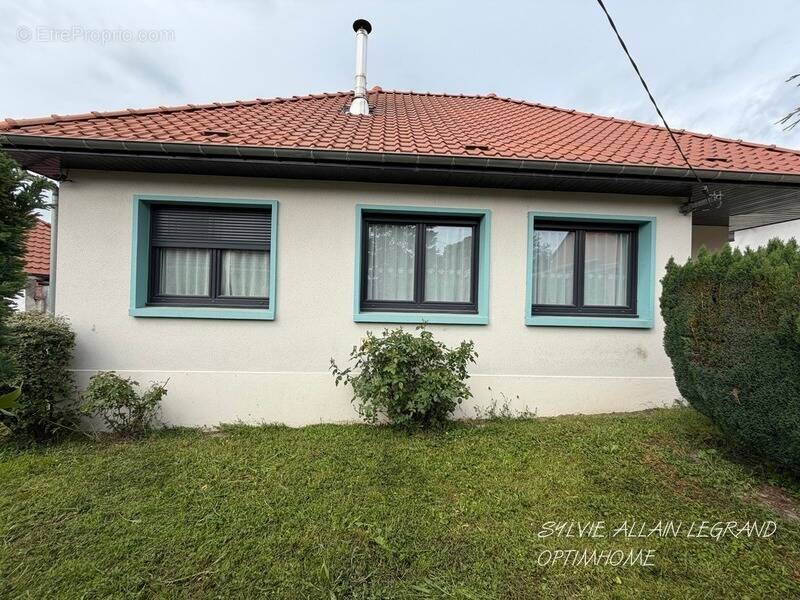 Maison à FAMPOUX