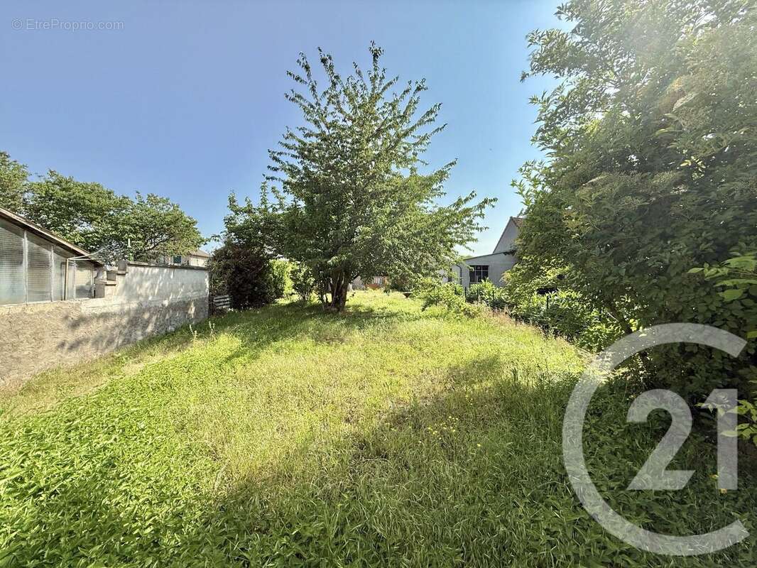 Maison à VILLENEUVE-SUR-ALLIER