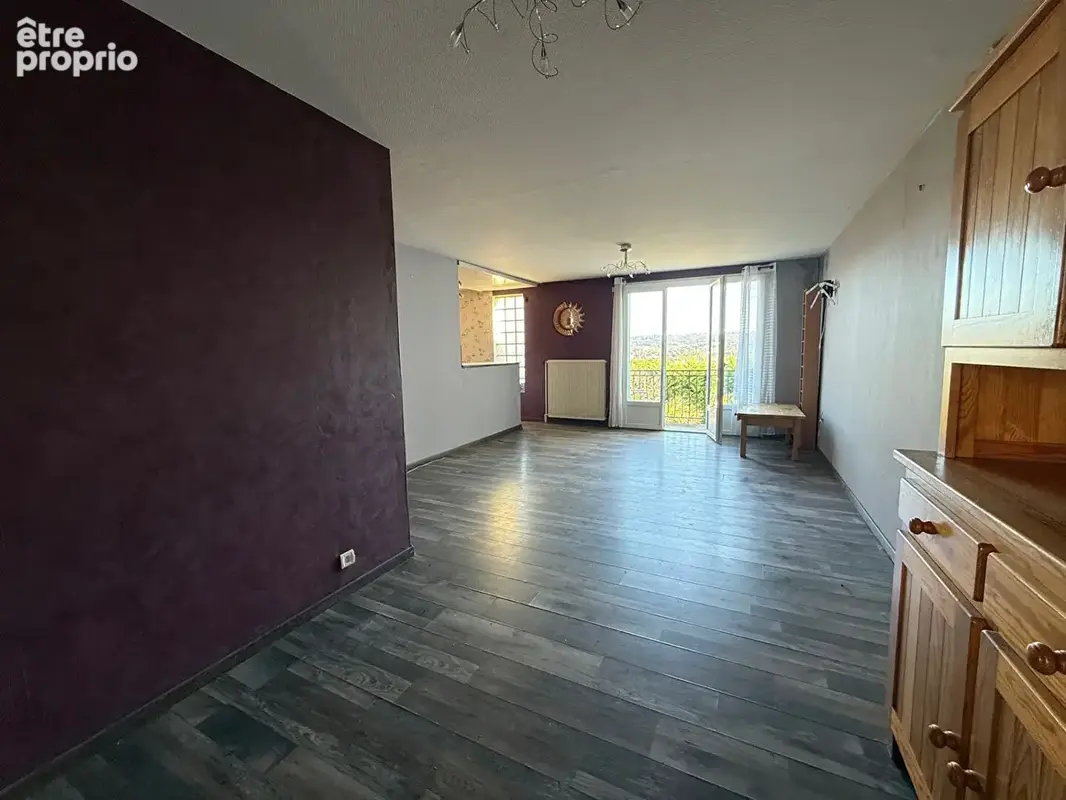 Maison 5 pièces, 3 chambres. - photo 2