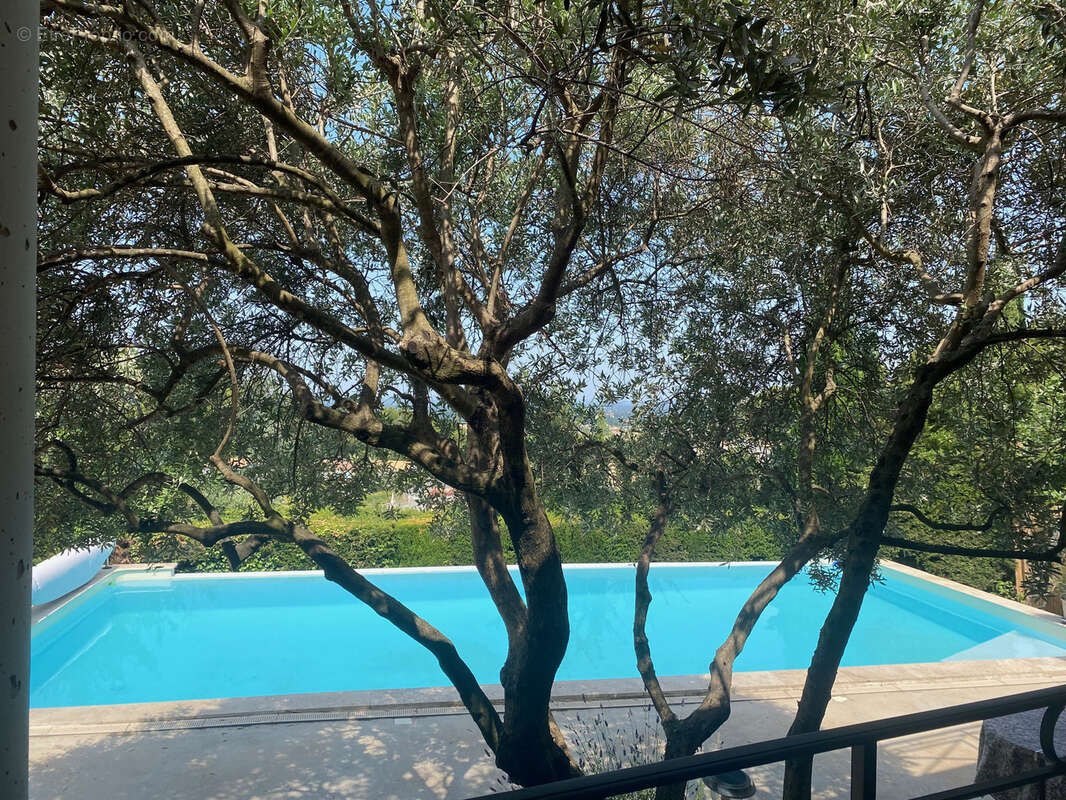 Maison à PERNES-LES-FONTAINES