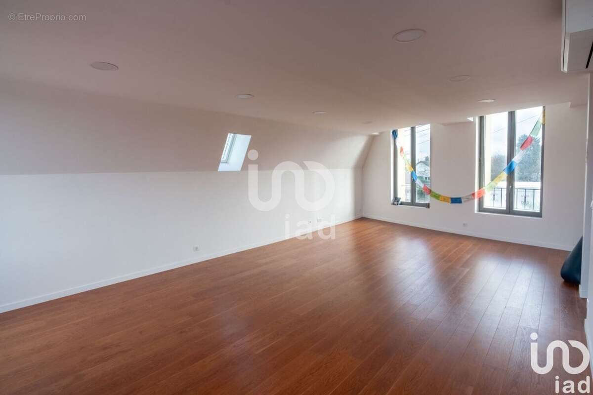 Photo 8 - Commerce à GREZ-SUR-LOING