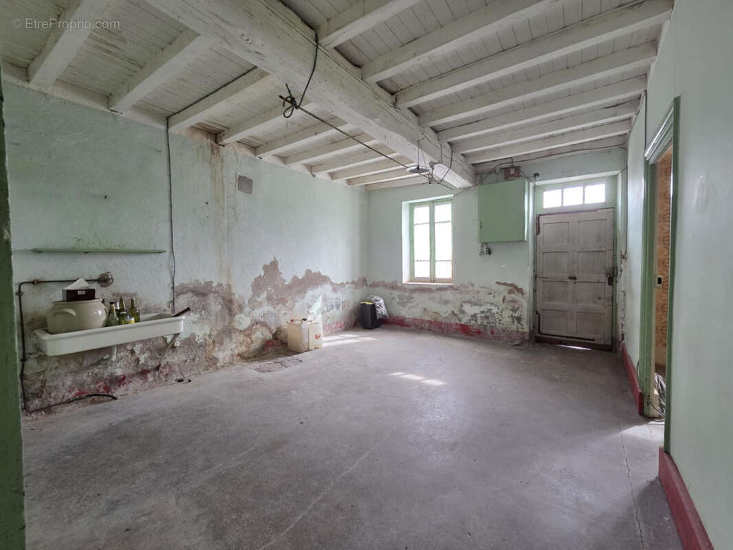 Maison à SAINT-PIERRE-LAVAL