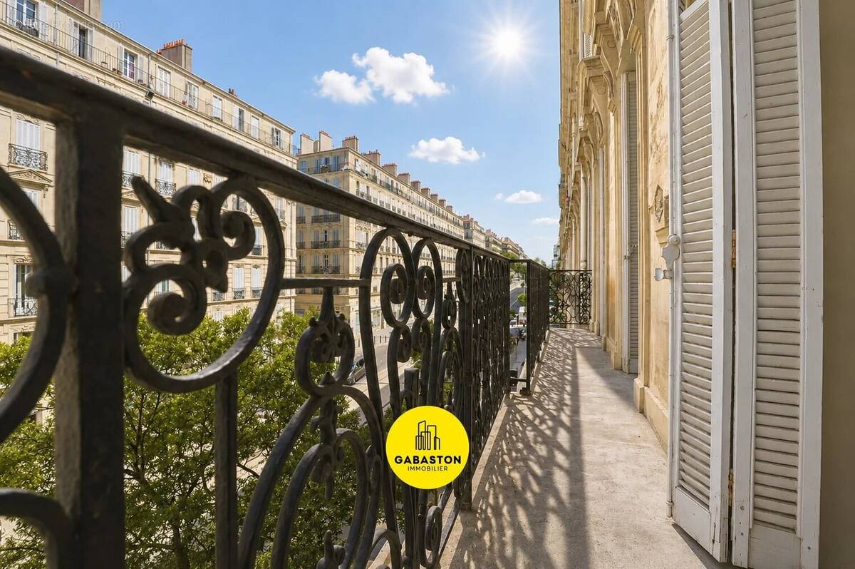 Appartement à MARSEILLE-2E