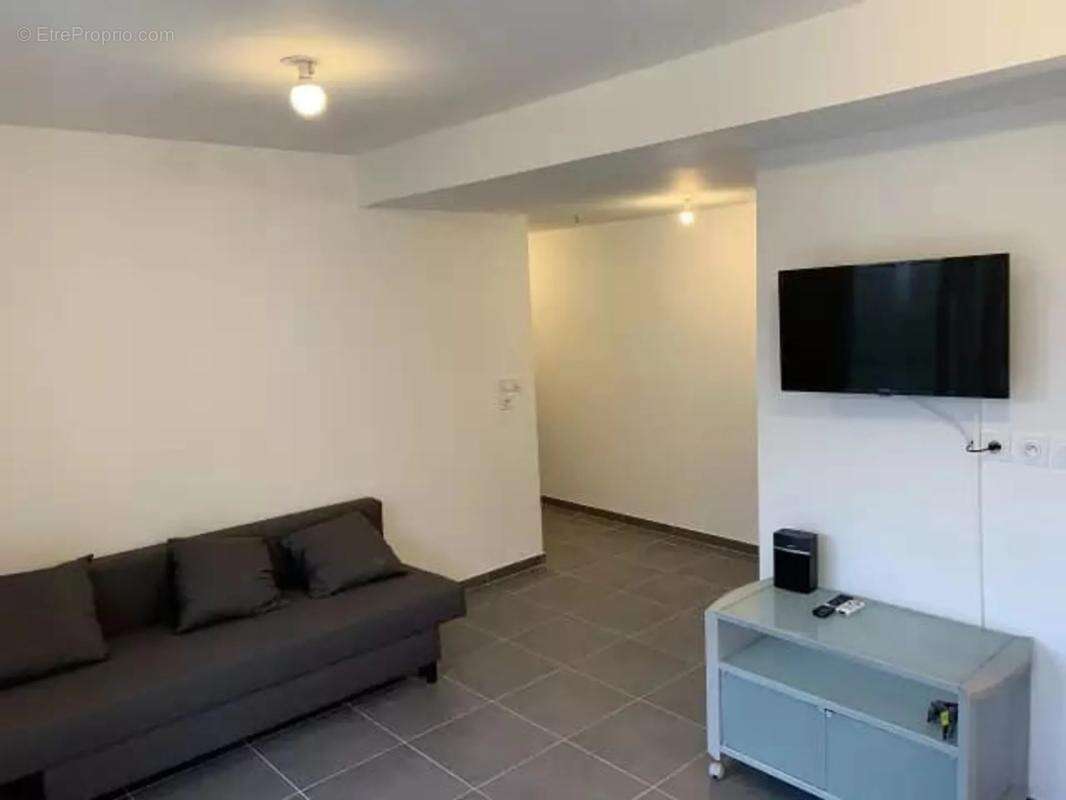 Appartement à MARSEILLE-3E