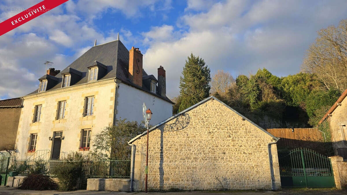 Maison à CHARROUX