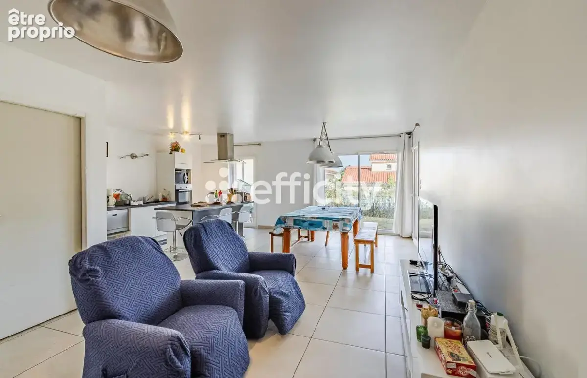 Maison 5 pièces 102 m² à vendre à Belleville (69220) - photo 4